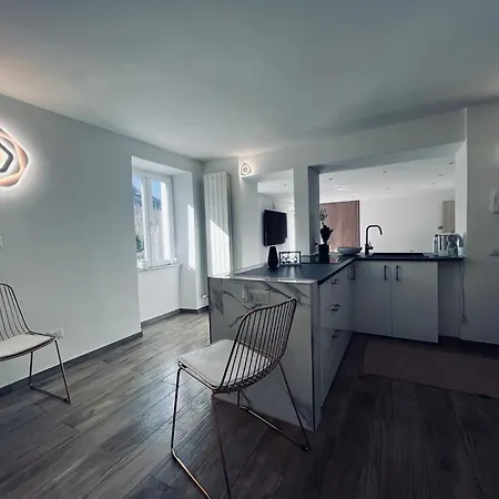 Stain Bridge Apartment