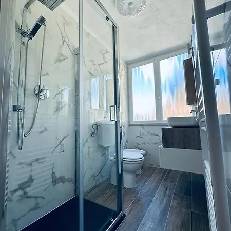Stain Bridge Apartment